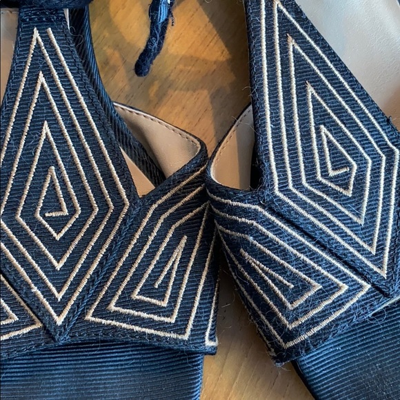 Kensie wrap sandals - Picture 3 of 5